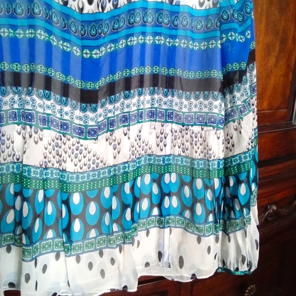 Diane Von Furstenberg 100% Silk Bohemian Style Blouse - Picture 4 of 14